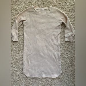 Women’s Uniqlo Ivory waffle 3/4 sleeves tunic tee, size XS